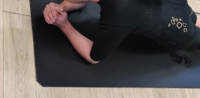 Mann beim EMS-Training