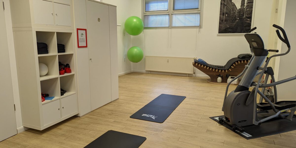 Innenaufnahme mit Cardio-EMS bei VitaShape EMS-Training
